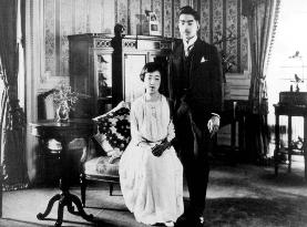 (2)Empress Dowager Nagako dies at 97